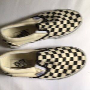 New vans, size 7.5. Very cute.